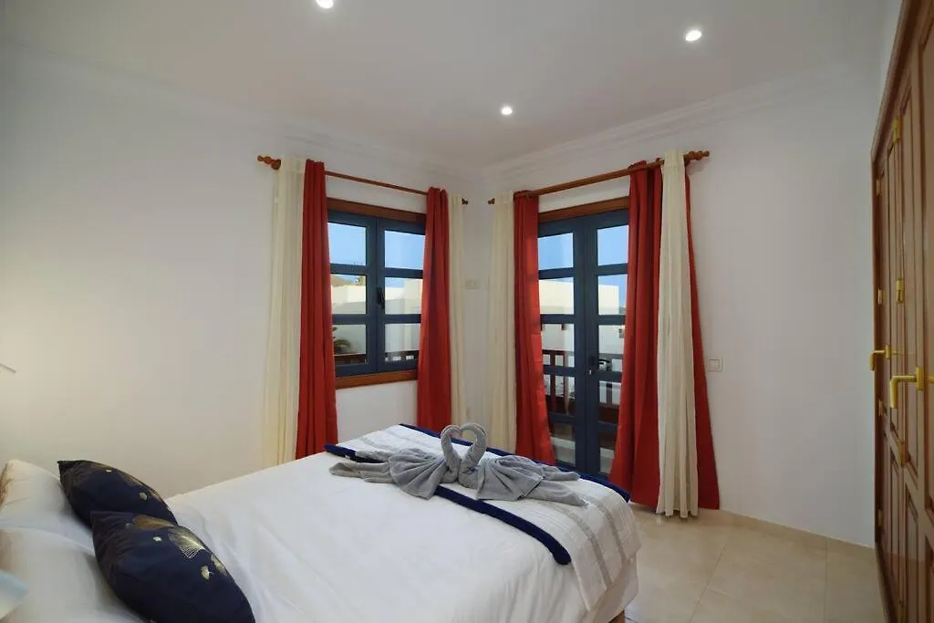 Moderno Y Elegante Apartamento Centrico Con Balcon Apartment Playa Blanca  Spain